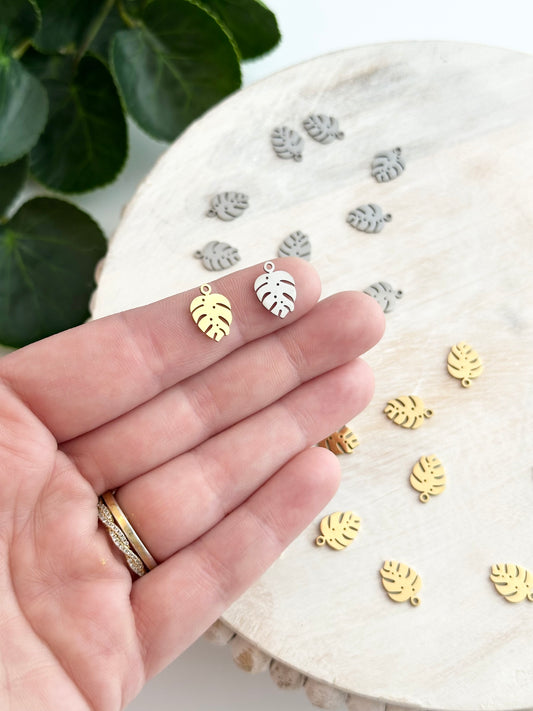 Fenestrated Monstera Charm - Gold or Silver (10pc)