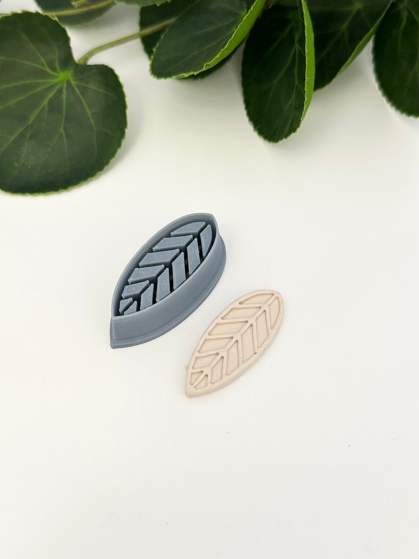 Scandinavian Feather | Polymer Clay Cutter