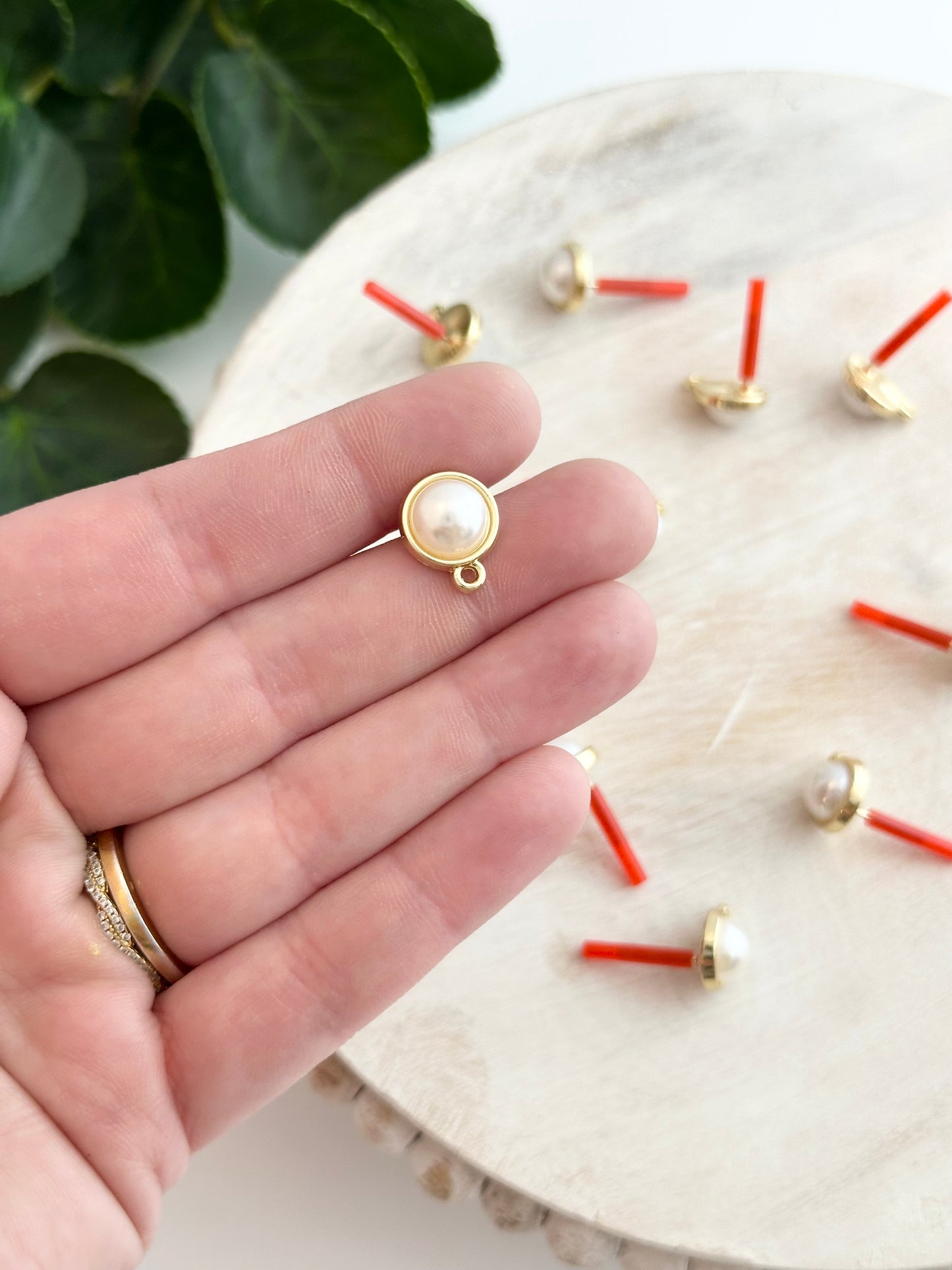 Bordered Pearl Earring Posts - Gold (10pc)