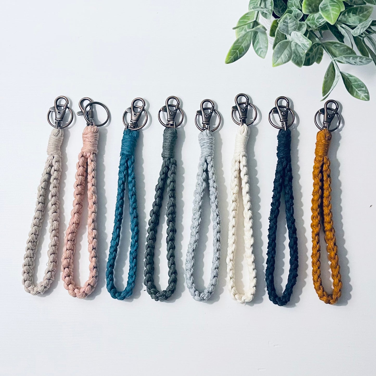 Leah | Macrame Keychain Wristlet