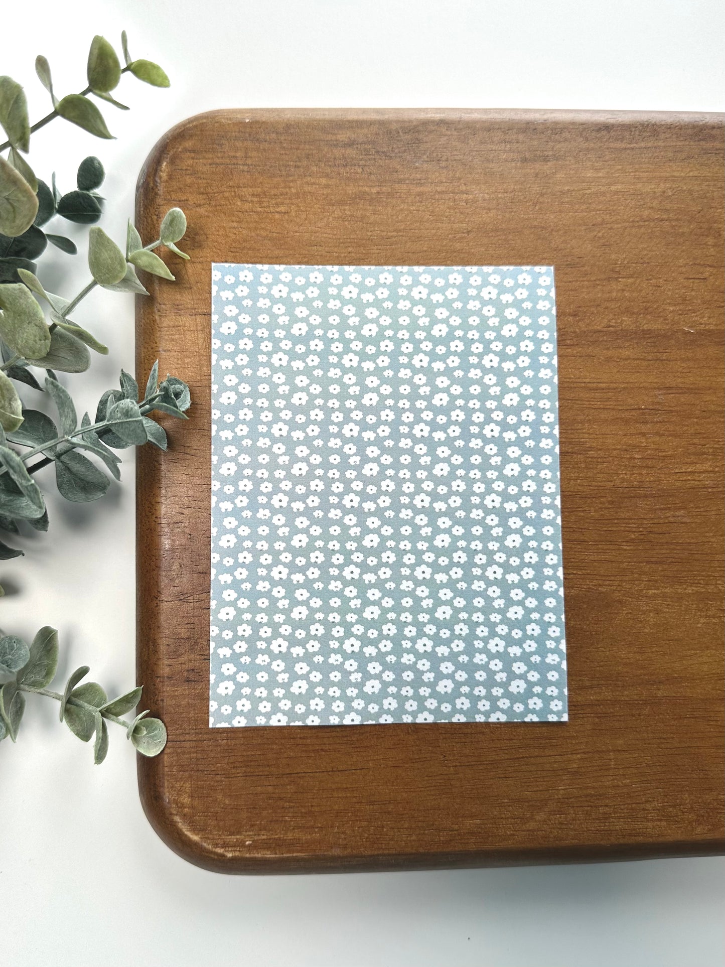 Gray & White Flowers | MC02 | Image Transfer Paper